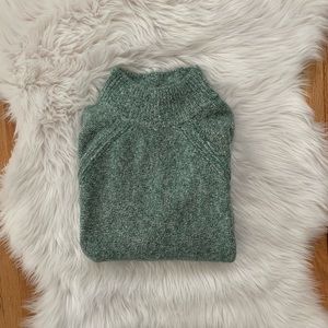 Abercrombie and Fitch green mock neck sweater xs